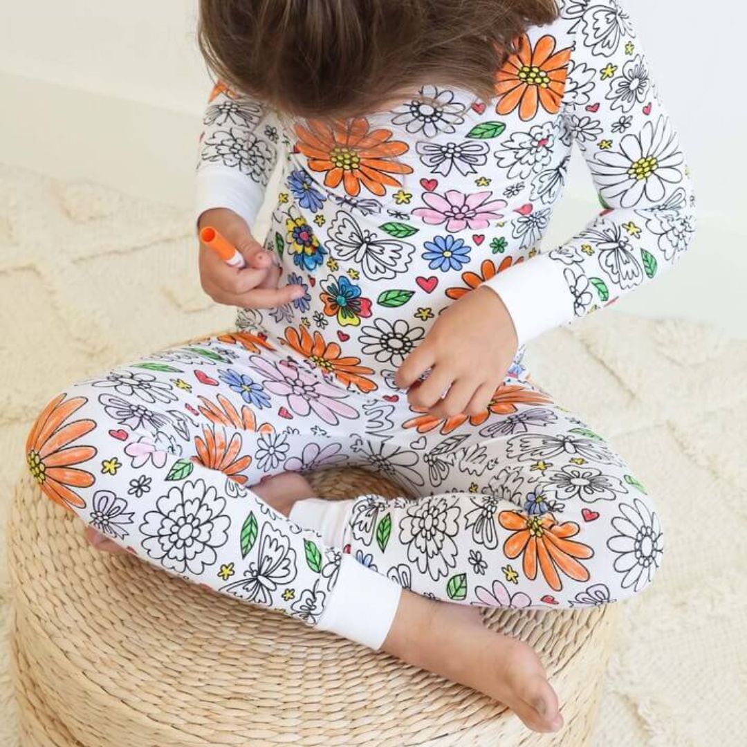 Magic Coloring Pajama Set – Top, Bottom & 12 Washable Markers for Kids