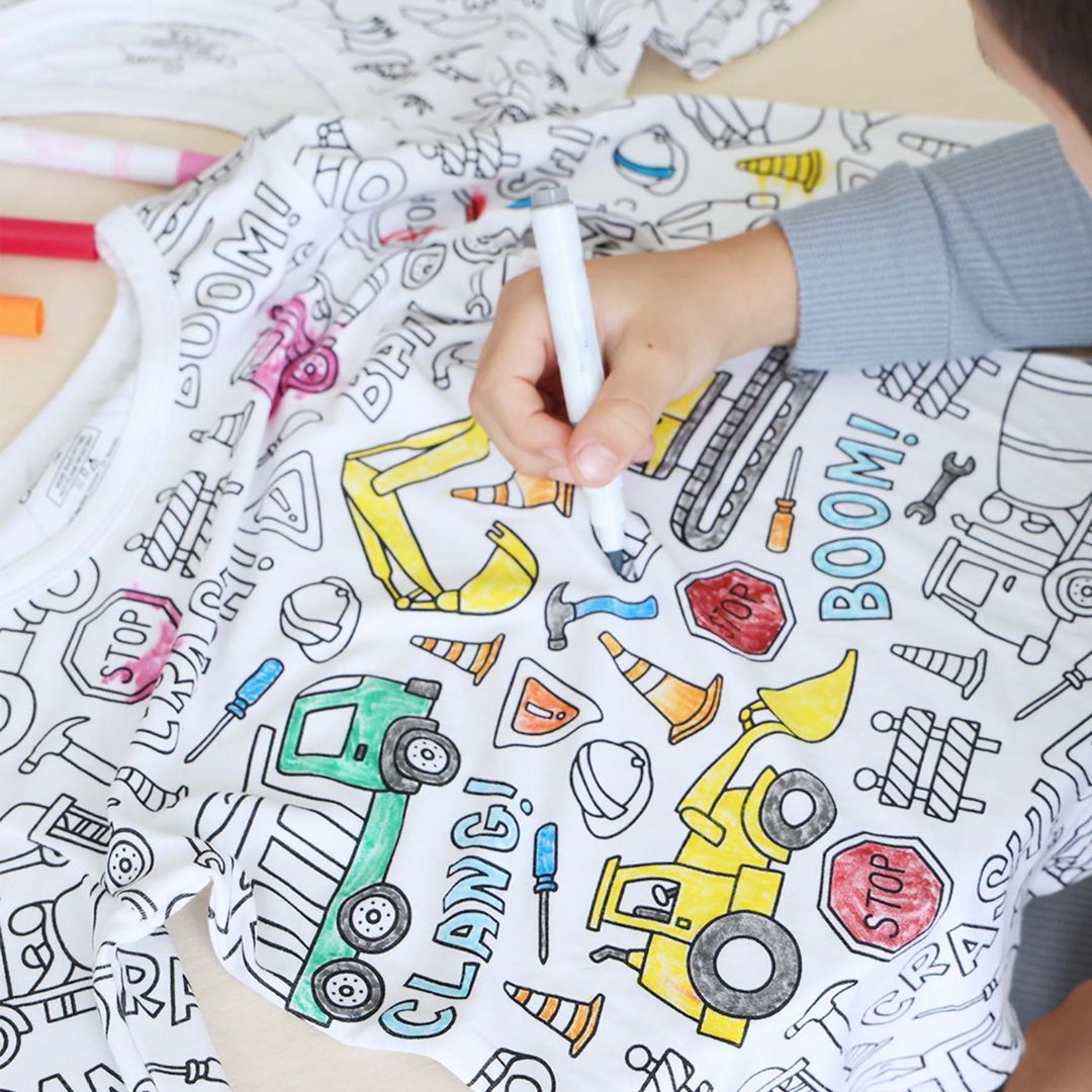 Magic Coloring Pajama Set – Top, Bottom & 12 Washable Markers for Kids